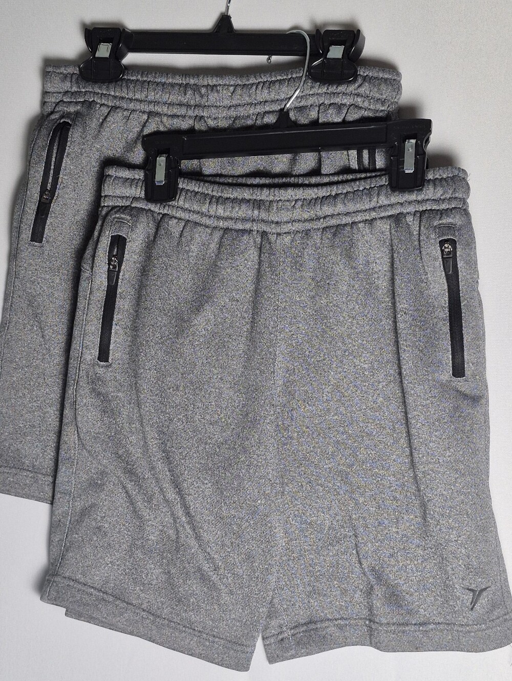 Old Navy Men's Heather Grey Athletic Shorts with Zip Pockets